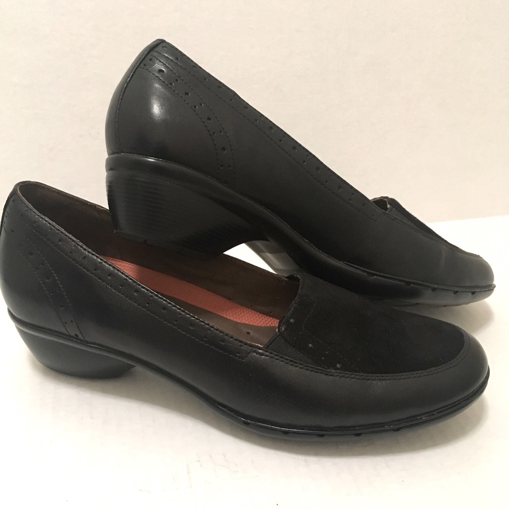 CLARKS Structuered NWOT 9.5 Black Loafer Shoe